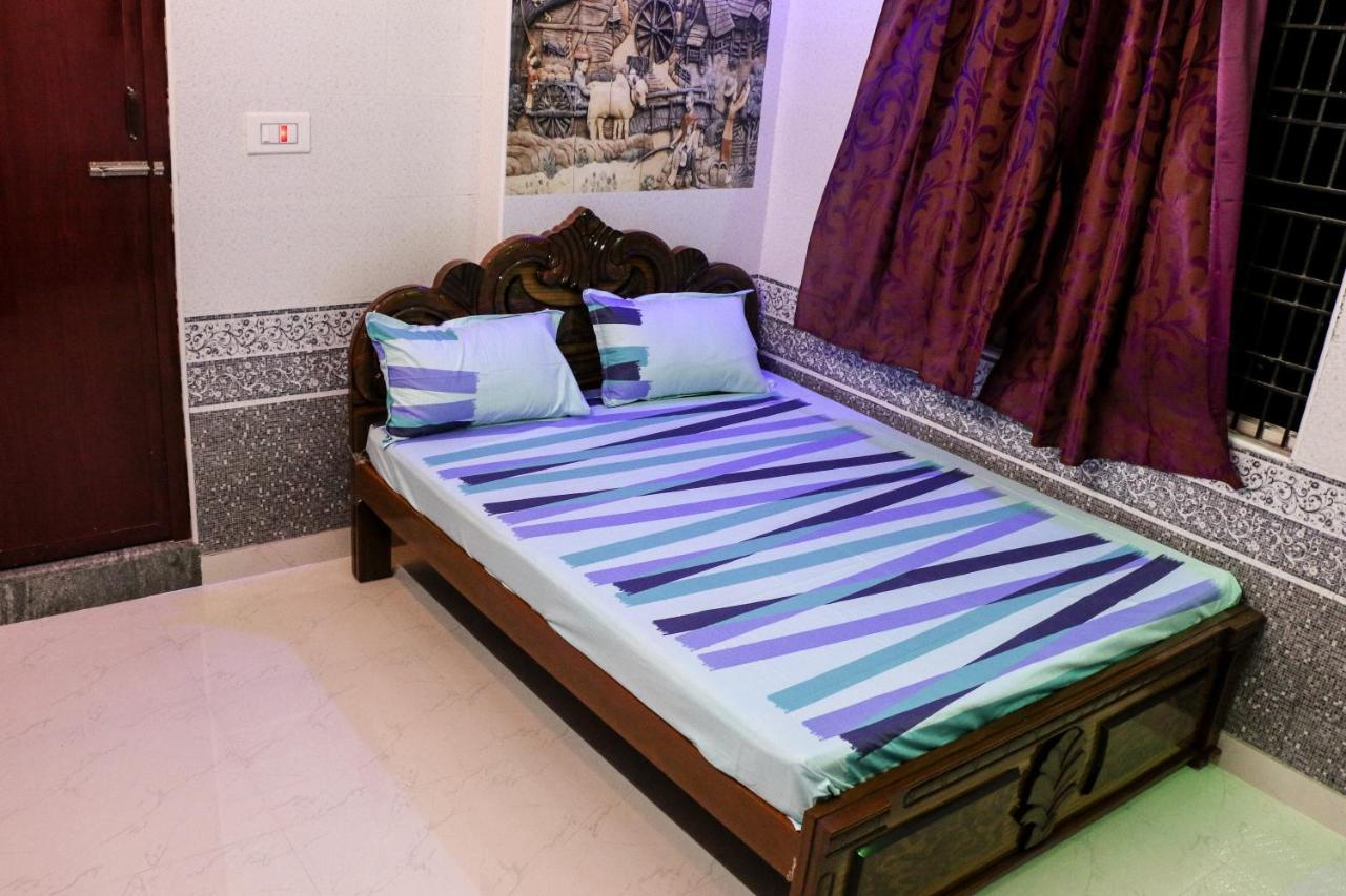 Sri Priya Lodge Dharmapuri Esterno foto